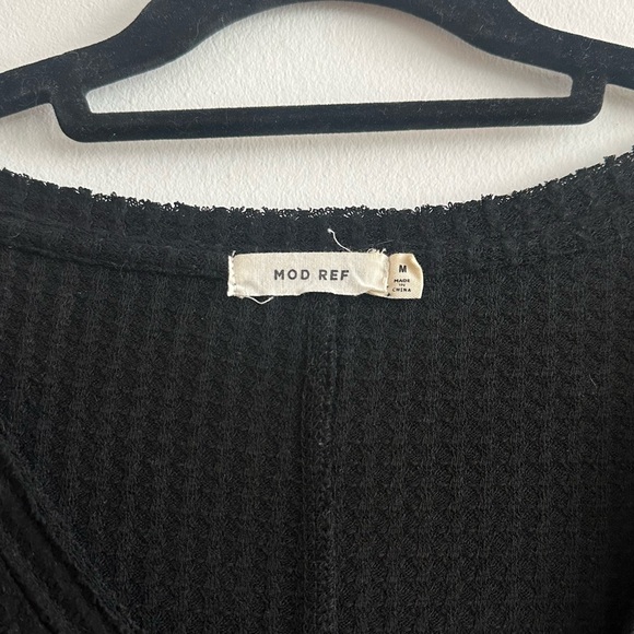 Mod ref black waffle button shirt size medium - Picture 4 of 5